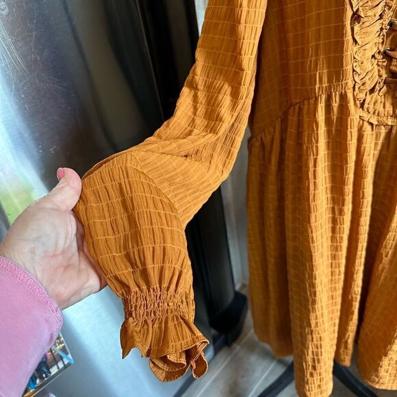 Entro Dress   - Picture 2 of 5